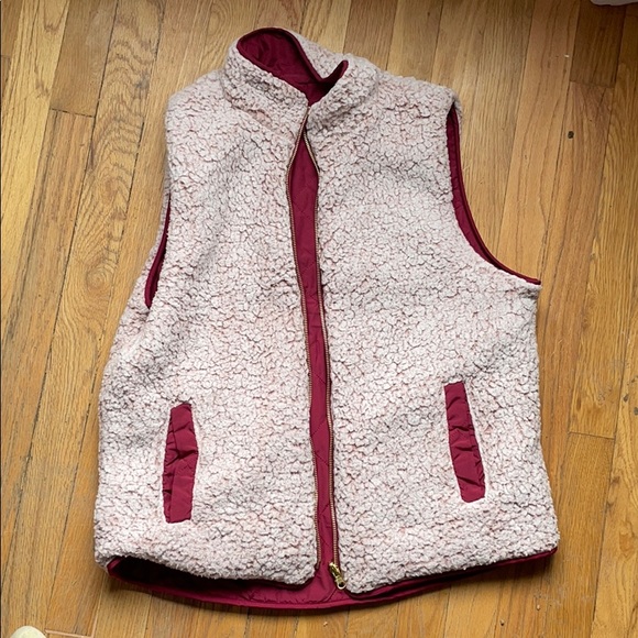 Reversible Sherpa Vest - Picture 3 of 5